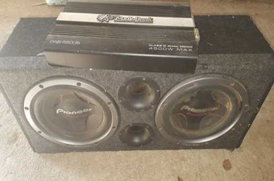 4500 dual mono block audio bank amp and 1000w 12quot champion series pioneer speakers