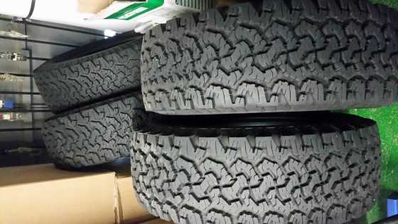 4x BF goodrich 265-65 R18 AT Tyres