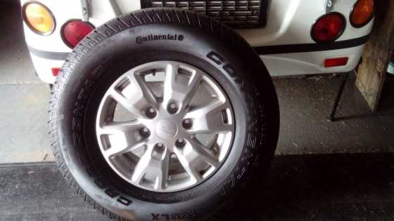 4x Continental 255x70x16 Ford Ranger T6 mags e tyres