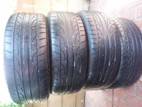 4xContinental Cross Contact LX tyres 2557016,90 percent tread