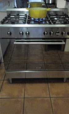 5 burner Defy Gas Stove