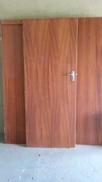 5 Hollow core sapele doors with handles R600