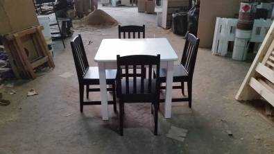 5 piece dining room set in a colour