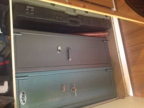 5 Rifle and 3 Hand Gun Safe