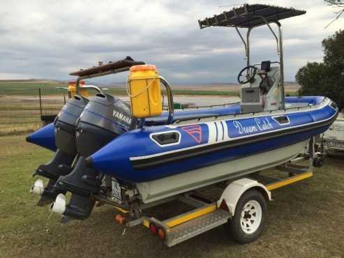 5m Stingray Cat, with 2 x 50 hp Yamaha 4-Strokes