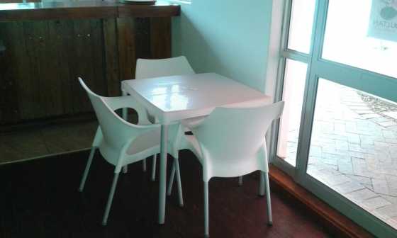 5quotPc. Table and Chair set. R2000 per a Set.