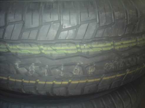 5x Yokohama Geolander G902  17039039 Tyres Mitsubishi Pajero Brand new