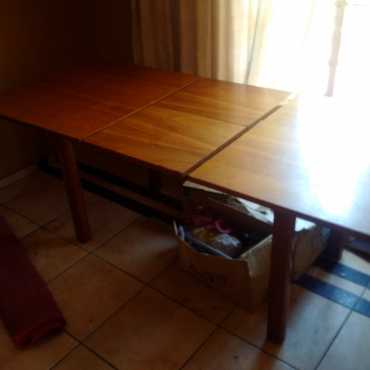 6 - 8 Seater Extendable Dining Room Table (Solid Teak)