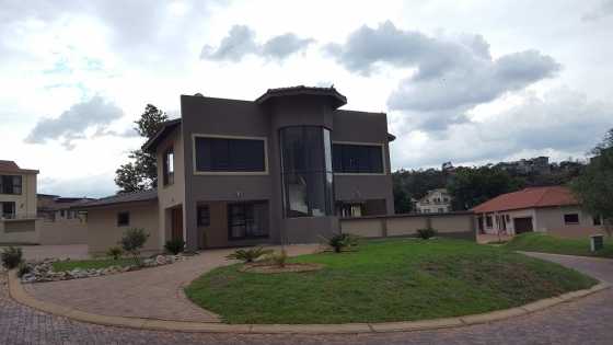 6 Bedroom house for sale at Bronkhorstspruit Dam