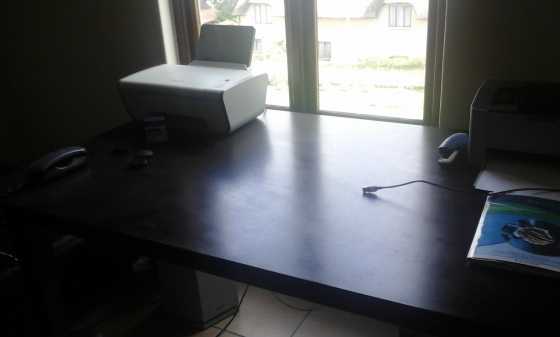 6 Seater dining table