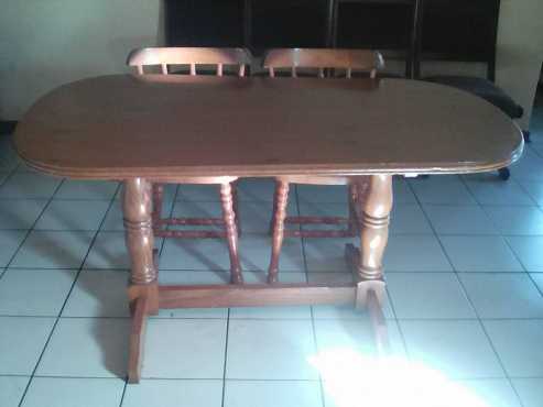 6 seater dinning table with 4 chairs