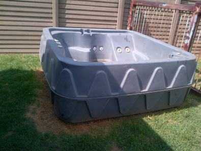 6 seater Jacuzzi