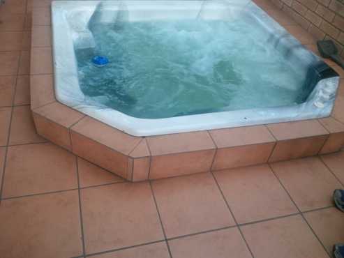 6 Seater Jacuzzi