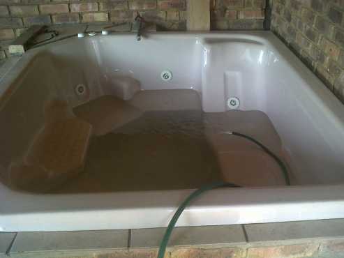 6 seater jacuzzi with pump springs