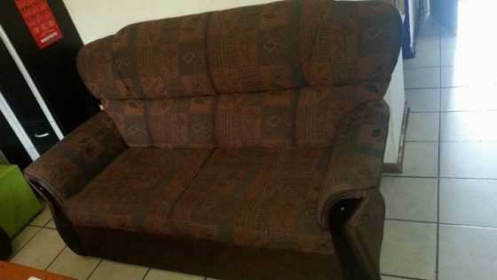 6 Seater Loung Suite, good as new