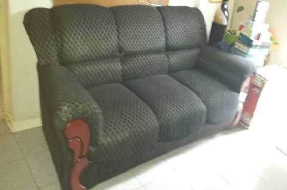 6 seater lounge suite ( good as new)