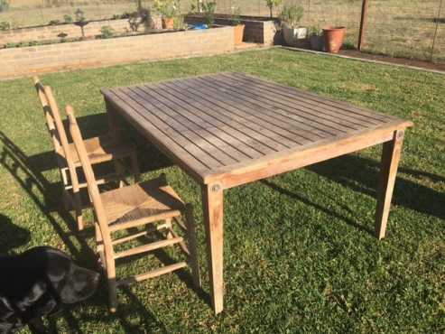 6 Seater Solid Oak Dining Room Table and Chairs