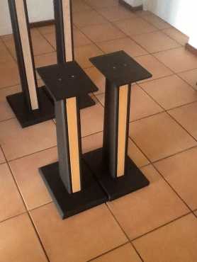 600mm NEW Speaker stands up for sale