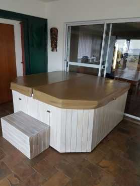 7-Seater Jacuzzi for sale