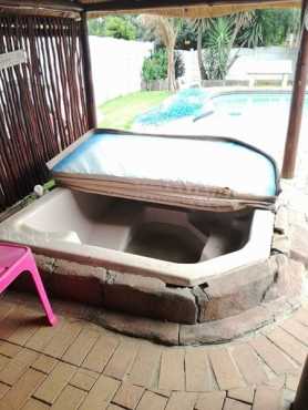 7 seater Jacuzzi with pump