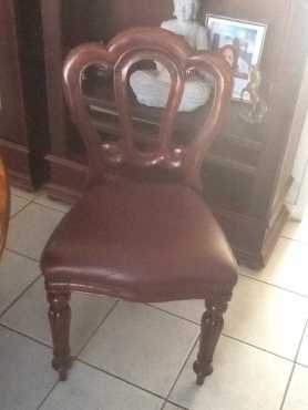 8 Classic Wetherly dining room chairs for sale