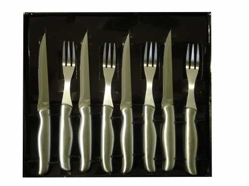 8 Piece stainless steel steak knife amp fork set  On Promotion