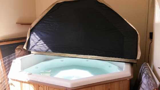 8 Seater Heated Spa Bath Jacuzzi with Cover