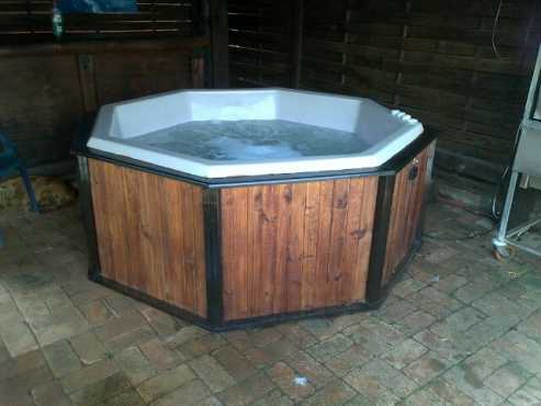 8 Seater Portable jacuzzi for sale