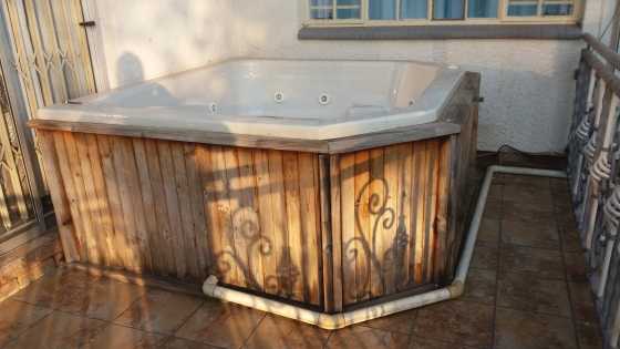 8 seather Jacuzzi