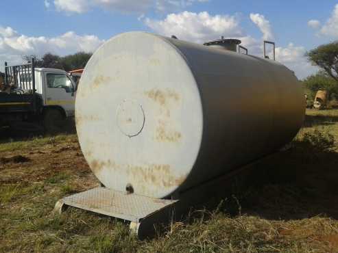 8000 L DIESEL TANK