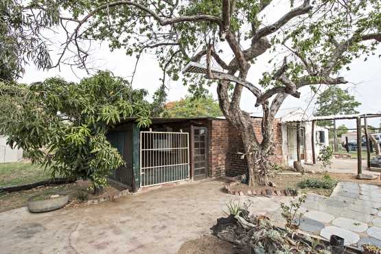 8.5Ha Plot NORTH of Pretoria with FRUIT trees amp farm house on INSTALLMENT Sale for ONLY R849 000