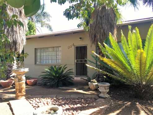 934 A HERTZOG 3 BEDROOM HOUSE R 9 500.00 IN RIETFONTEIN