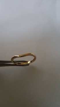 9ct ladies gold Ring