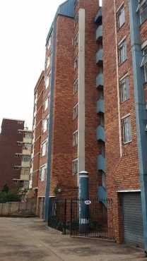 A 2 bedroom flat, converted to 3, for sale, Kotze street, Sunnyside