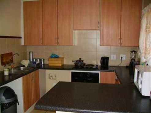 A 2 bedroom unit is up for rent in Centurion...Eco Park.