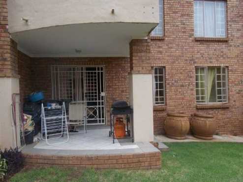 A one bedroom apartment is available in centurion die hoewes