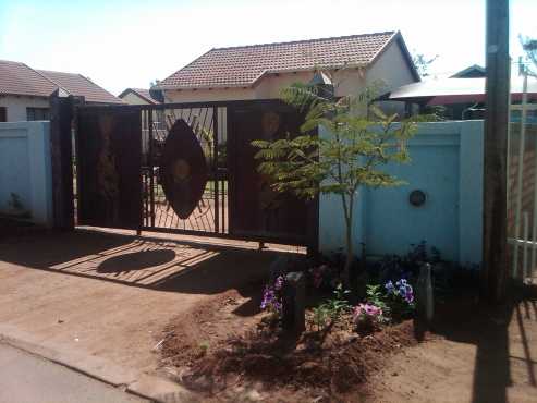 a very specious and stunning 2 bedroom house on sale at Soshanguve v v