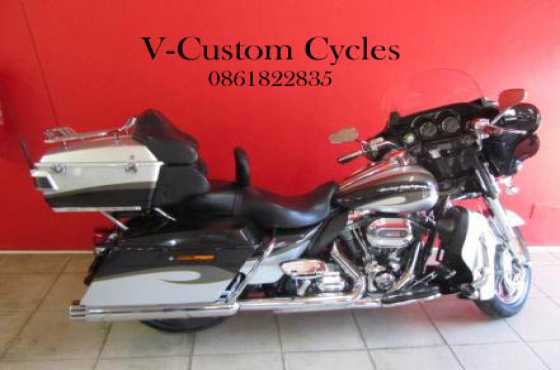 Absolute Mint Condition Ultra Classic CVO  2013 Model