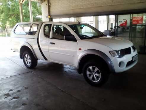 (ACCIDENT FREE) 2010 Mitsubishi Triton 3.2 DI-D Extra Cab 4X4