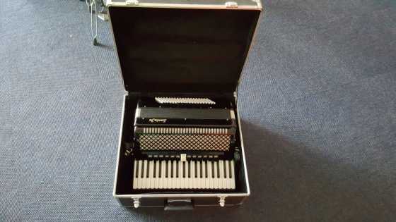 Accordion Santa Fe 12 Bass, 41 Key