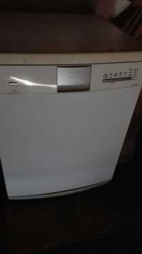 AEG Dishwasher