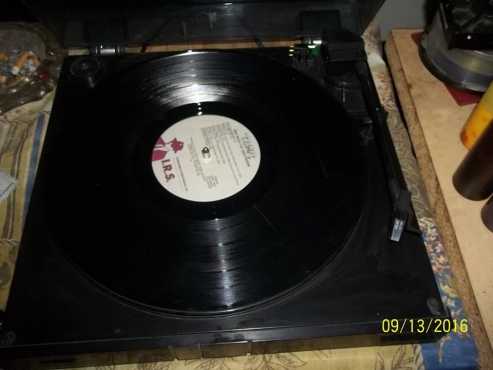 AKAI Eemi Automatic Turntable AP