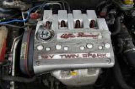 Alfa romeo 147 and 156 2.0 16v T.spark Complete motor for sale  the engine is working 100 and Compl