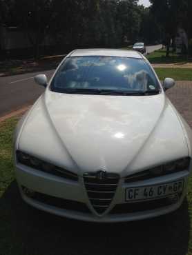 Alfa Romeo (3.2 Distinctive) 159