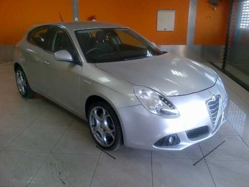 alfa romeo giulietta 2013 13000km R100000-00