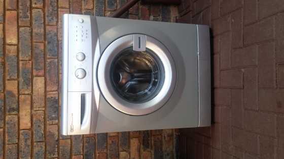 ALMOST NEVER BEEN USED DEFY AUTO MID 600 WASHING MACHINE