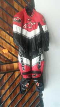 Alpinestars 1 piece leathers. Still like new.