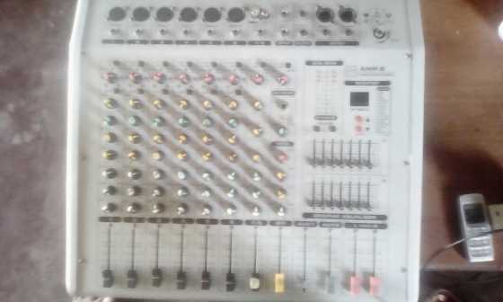 amp 8 stereo mixing console