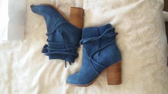 Ankle boots