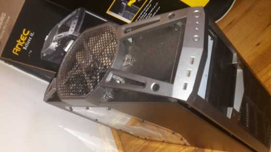 Antec 600 gaming mid tower case